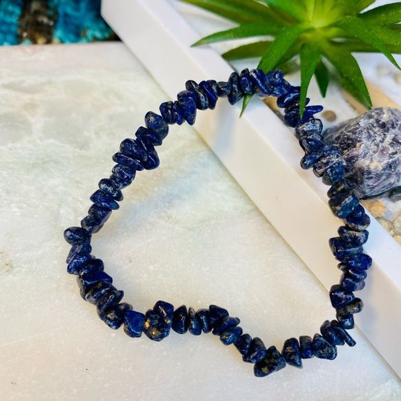Blue Lapis Lazuli Chip Stretch Bracelet - Picture 2 of 6